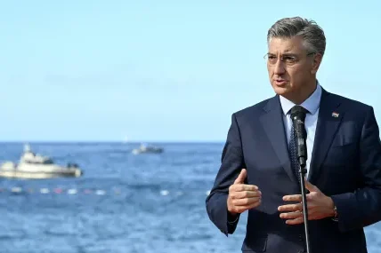 Европа между три огъня: Русия, разкол със САЩ и настъплението на Китай