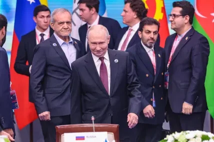 Иранският президент пред Путин: Можем да решаваме проблемите си без Америка