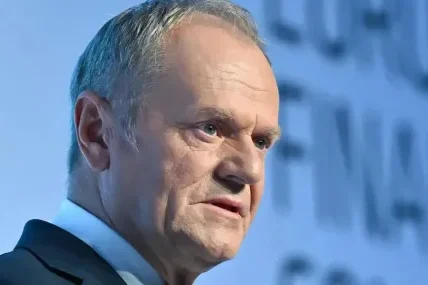 Моравецки поиска вот на недоверие към кабинета на Туск