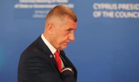 Опозицията в Чехия запазва мнозинството си в Сената