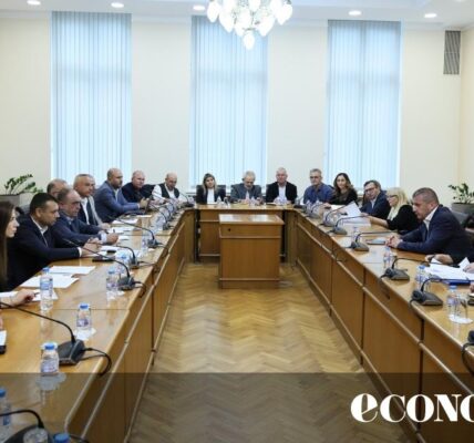 Пеев поиска 12-годишни гаранции за служителите на БДЖ, които ще преминат към „Ивкони“