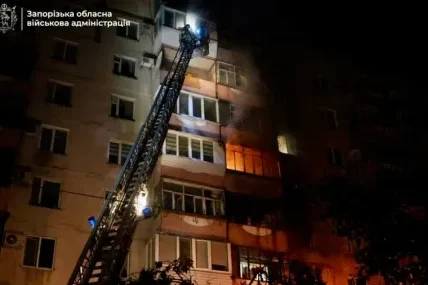 Петима пострадаха при удар по жилищен дом в Запорожие