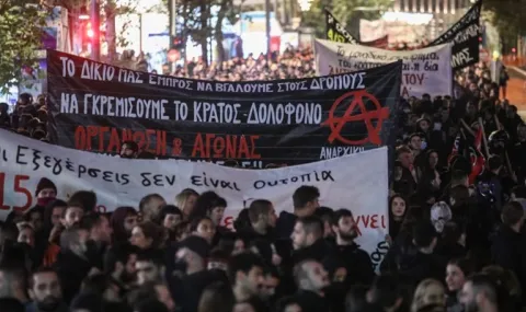 Рибарите в Гърция спряха протеста, но заплашват с нови действия