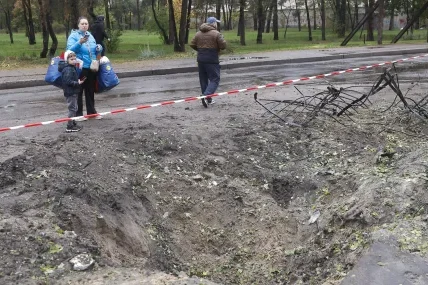 Русия разшири ударите по енергийната инфраструктура на Украйна, засегнати са и западни области