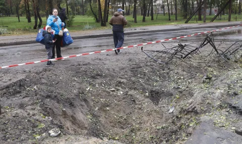 Русия разшири ударите по енергийната инфраструктура на Украйна, засегнати са и западни области