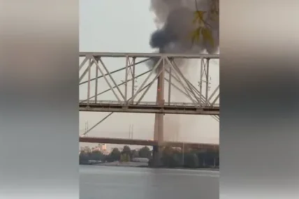 Руски дрон удари Северния мост в Киев