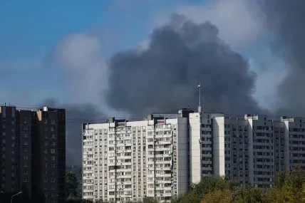 Руски дронове оставиха 370 000 души без ток в Украйна, Полша вдигна изтребители