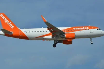 Самолет на EasyJet подаде сигнал за бедствие над Нидерландия