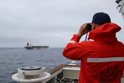 Спасителна операция в Черно море! Румъния поднови издирването на седем моряци от Wine Trader