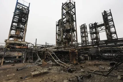 Украински дронове подпалиха петролна рафинерия в Рязанска област
