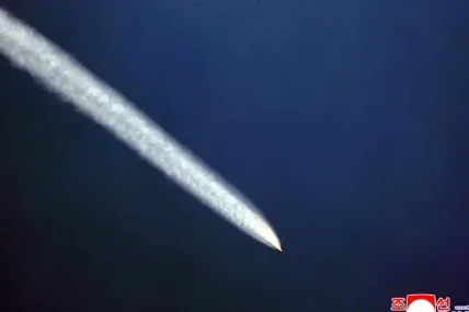 Южна Корея свика спешно съвещание след ракетен пуск на КНДР