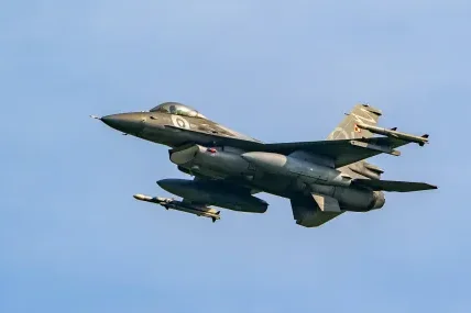 Lockheed Martin обмисля специална версия на F-16 за Украйна
